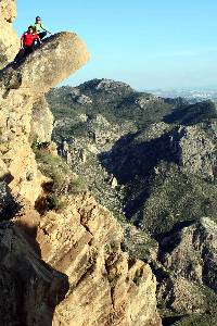 Paredes extraplomadas de la Sierra del Chinte (Ojos 2008-11-09)