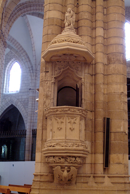 Columna en el interior de la Catedral de Murcia. Regin de Murcia Digital