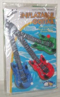 Guitarra de juguete (Al pulsar se abrir la foto en una nueva ventana.)