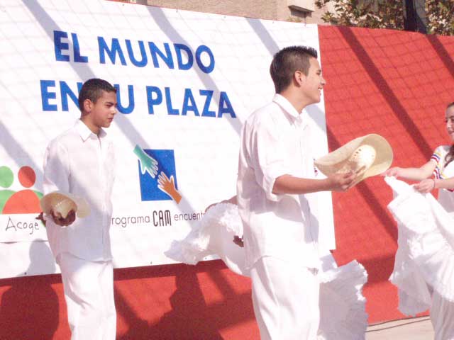 El mundo en tu plaza. 